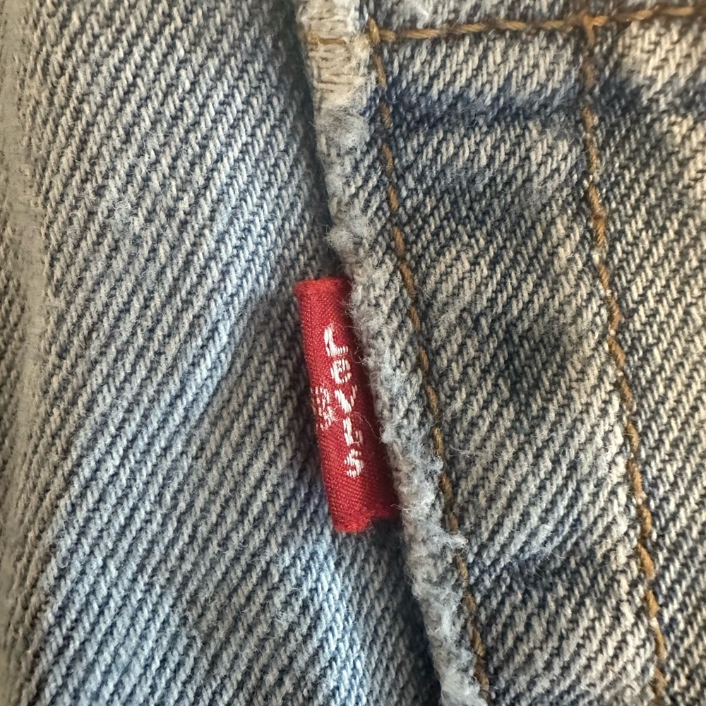 Levi’s Women 505 cut-off jean shorts W33, L30 - Picture 8 of 12